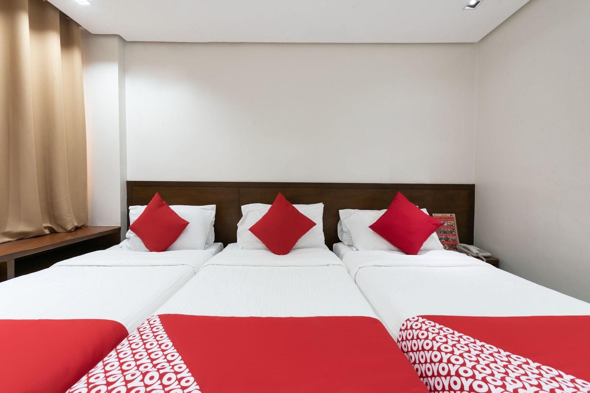 West Makati Hotel Makati City Bagian luar foto