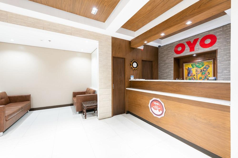 West Makati Hotel Makati City Bagian luar foto