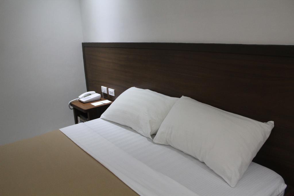 West Makati Hotel Makati City Ruang foto